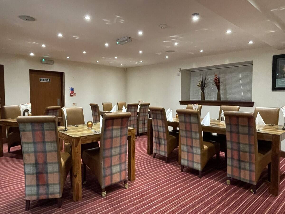 Italian Restaurant in Bathgate for sale, licensed, trading, beer garden, fully fitted Photo 11