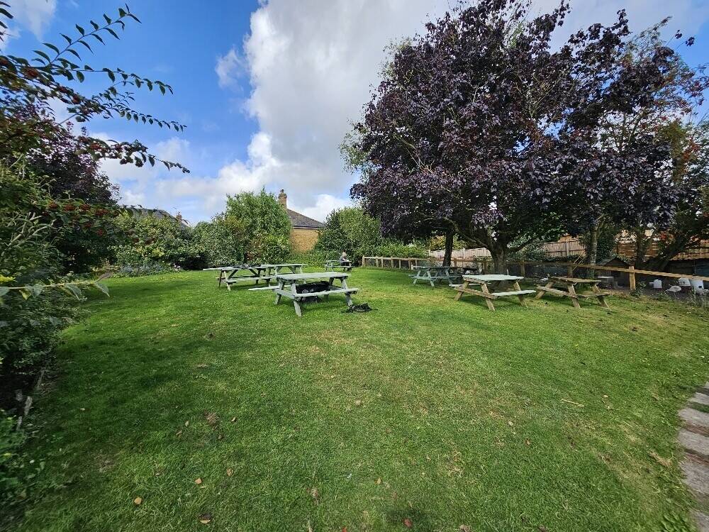 Impressive Dorset Village Inn With Up To 6 Ensuite Letting Rooms & 4 Bedroom Owners Accommodation