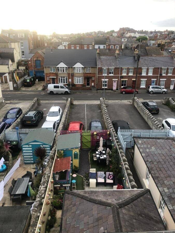 Well Established Seaside Guest House with Rare Car Park Photo 11