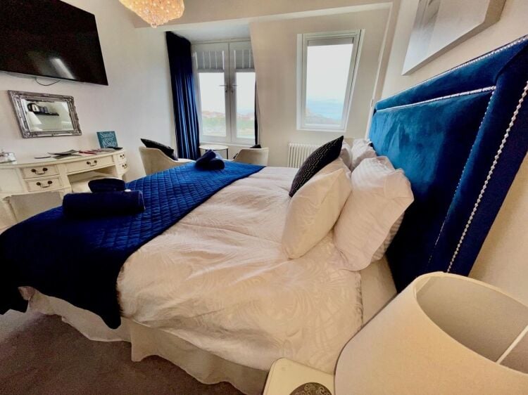 11 Bedroom Boutique Bed & Breakfast Located In Newquay, Cornwall