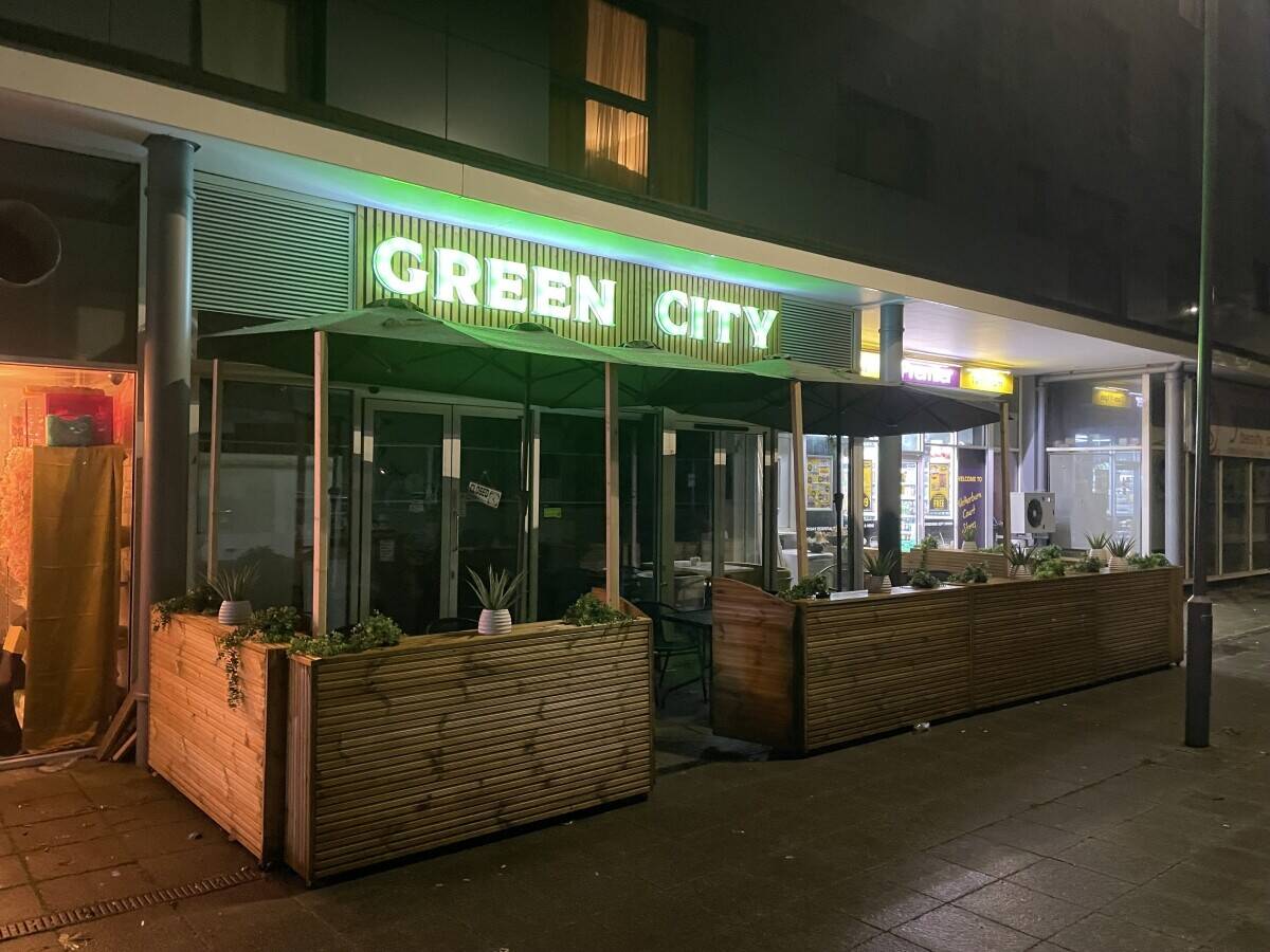 Established Cafe and Restaurant in Bletchley Photo 11