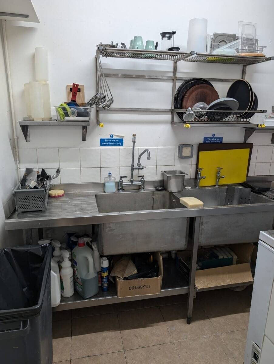 Italian Sourdough Pizza Restaurant for Sale in Wolverhampton Photo 12