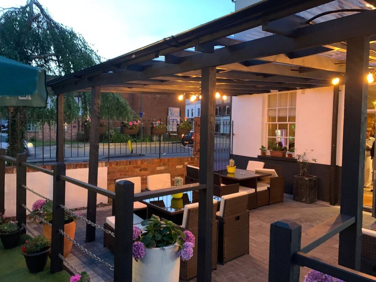 Free house pub with restaurant and four onsuit bedrooms