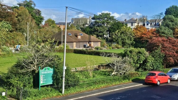High Quality Award Winning B&B Overlooking Park Photo 11