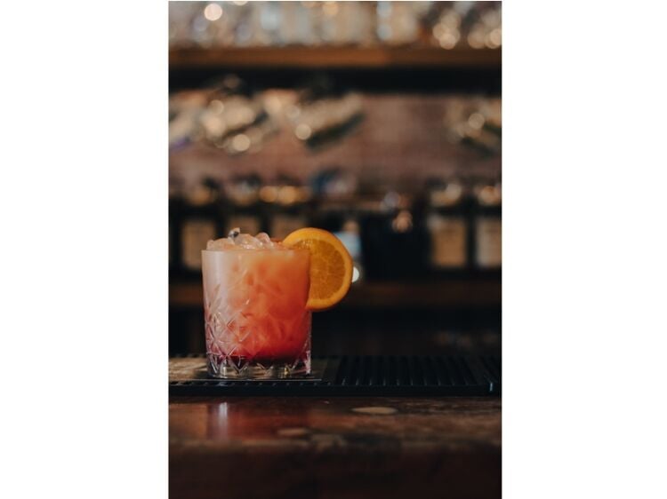 Popular & Established Cocktail Bar For Sale Photo 11