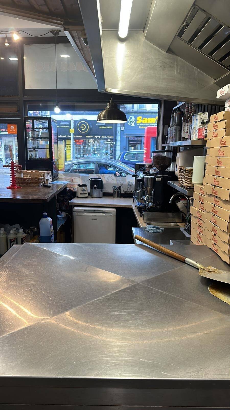 Fast food takeaway Photo 12