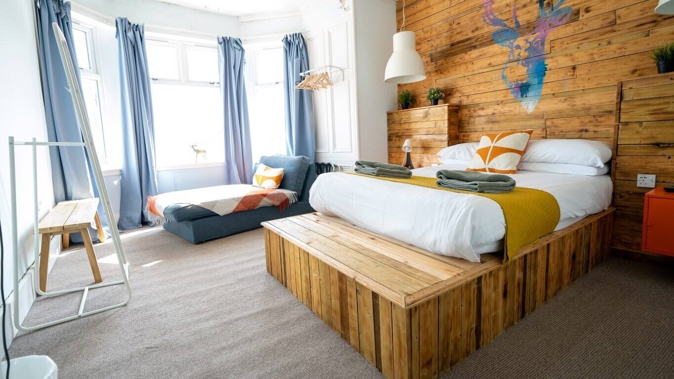 Exclusive Use,  14-Bedroom Guest House in a Popular Seaside Location