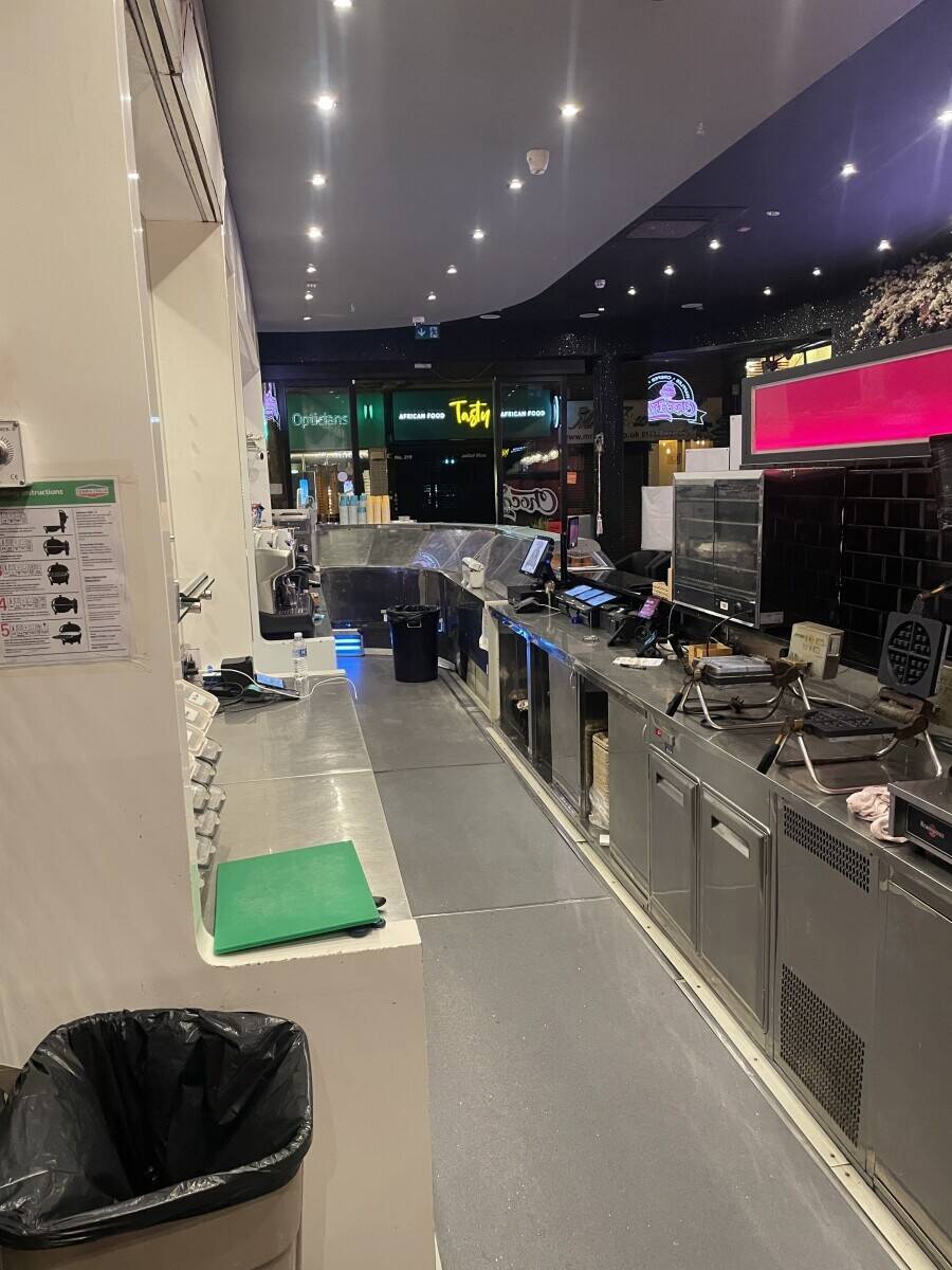 Ice cream / dessert shop for sale Chatham high st 