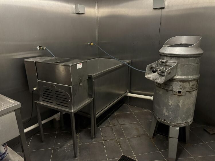 Takeaway Premises Lease for Sale Photo 11