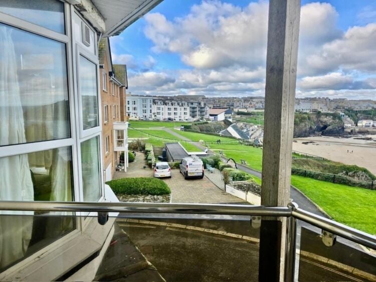 Freehold 16 Bedroom Commercial Property Located In Newquay, Cornwall