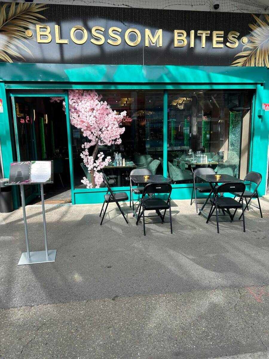 Greek/Romanian/english restaurant for sale in harlow