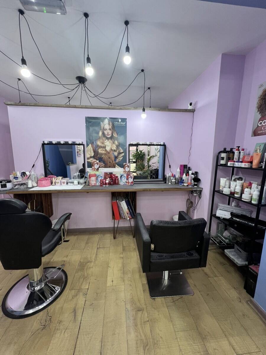 Hair, Beauty and Nail salon Photo 11