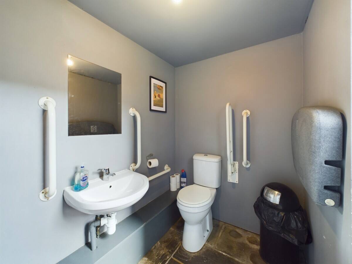 English & Italian Caf&eacute; for Sale &ndash; Business & Freehold Available &ndash; Crosby, Liverpool