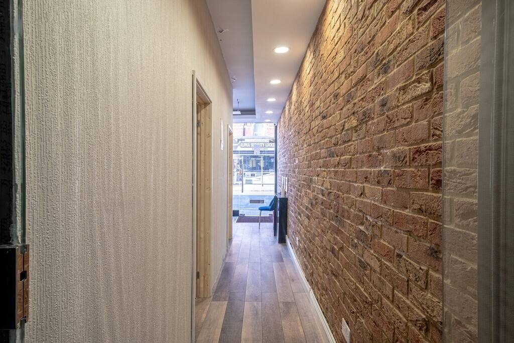 Established Massage Shop for Sale - Busy location  Photo 11