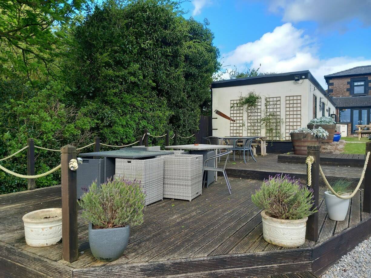 HEREFORDSHIRE – WYE VALLEY RENOWNED DINING VENUE IN IDYLLIC LOCATION WITH OUTSTANDING VIEWS