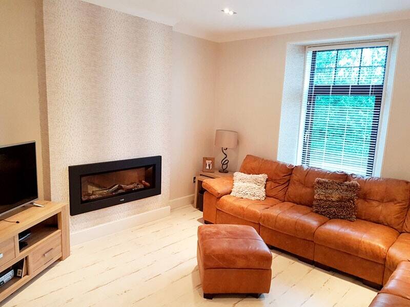 Extremely well performing Public House & Lounge with 3-bed owners accommodation in Dennyloanhead