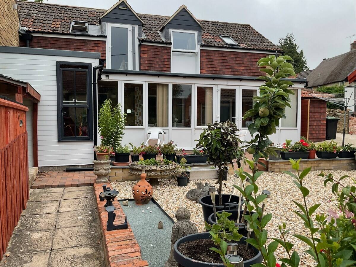 DORSET - VILLAGE FREEHOUSE HOTEL