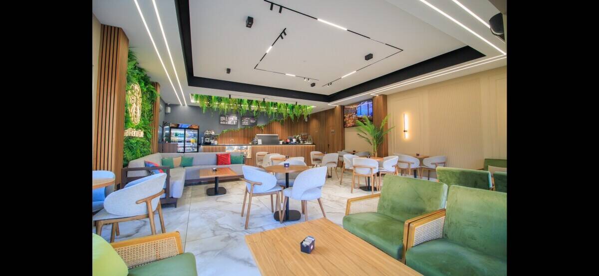 Cafe/restaurant for sale in Cambridge Trumpington with Large Kitchen and new outdoor seating.