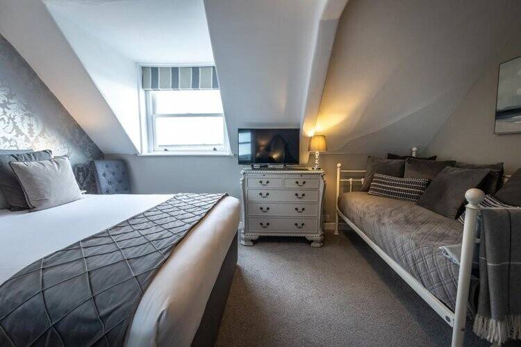 Outstanding Seaside Guest House Weymouth TripAdvisor No.8 in The World Photo 4