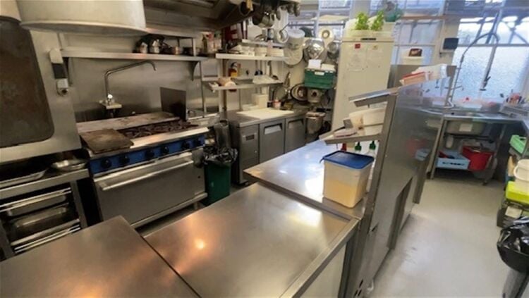 Exceptional Waterfront Restaurant with Accommodation For Sale For Sale in Dartmouth Photo 11