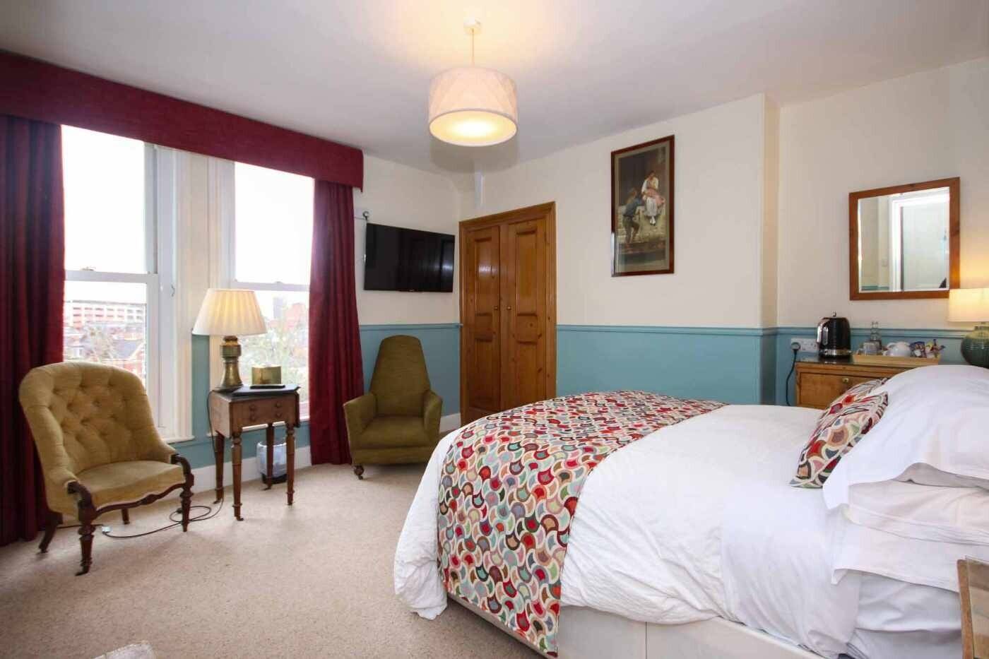 An attractive, former 8 Letting Room Guesthouse Photo 11