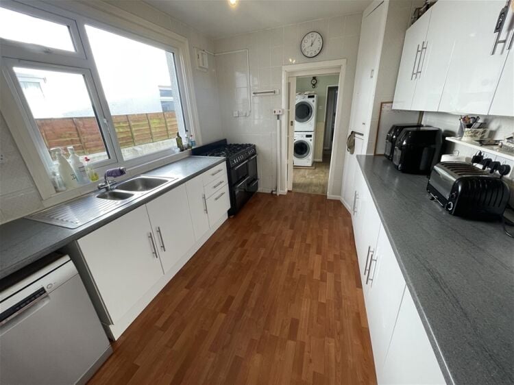 Immaculate and well appointed Guest House For Sale For Sale in Paignton Photo 11