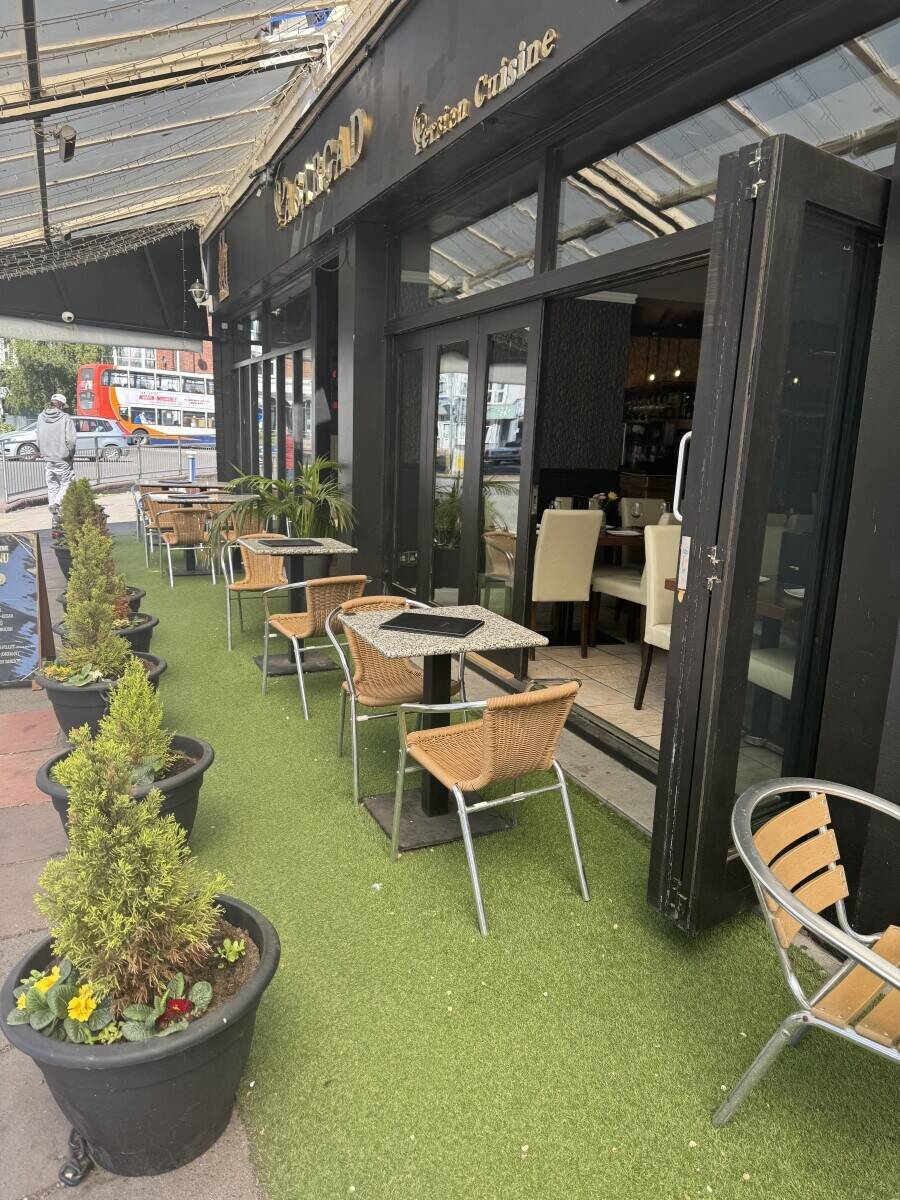 Successful Iranian Pasargad restaurant to sell
