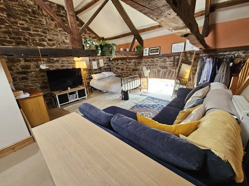 Devon Village Inn With 5 Letting Rooms, a Letting Apartment and 3 Bedroom Owners Accommodation Photo 11