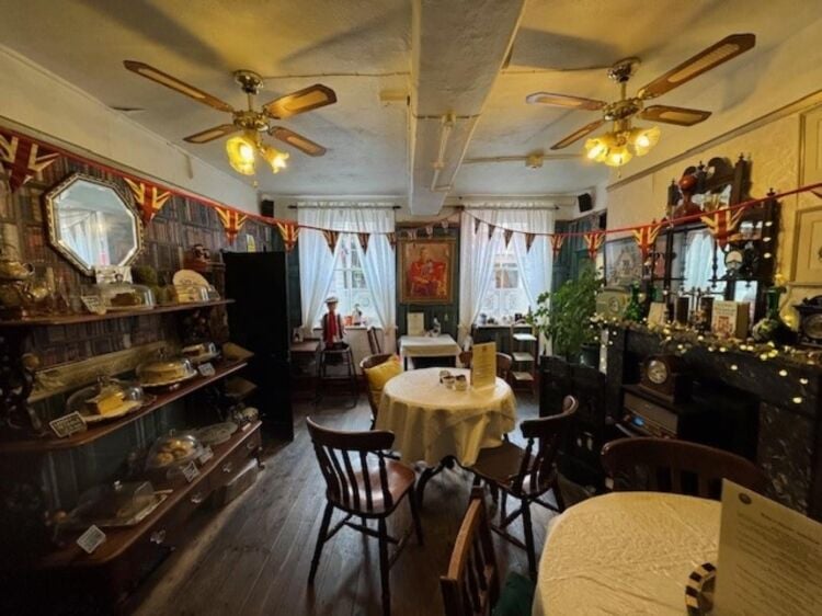 Leasehold Tearooms & Food Emporium Located In The Market Place, Warwick Town Centre