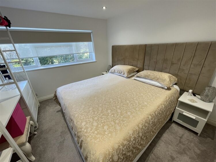 Detached 8-Bed Holiday Villa with Luxurious Owners Accommodation For Sale in Torquay