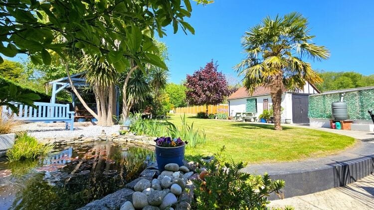 Home & Income B&B with ⅓ Acre Garden - Isle of Purbeck