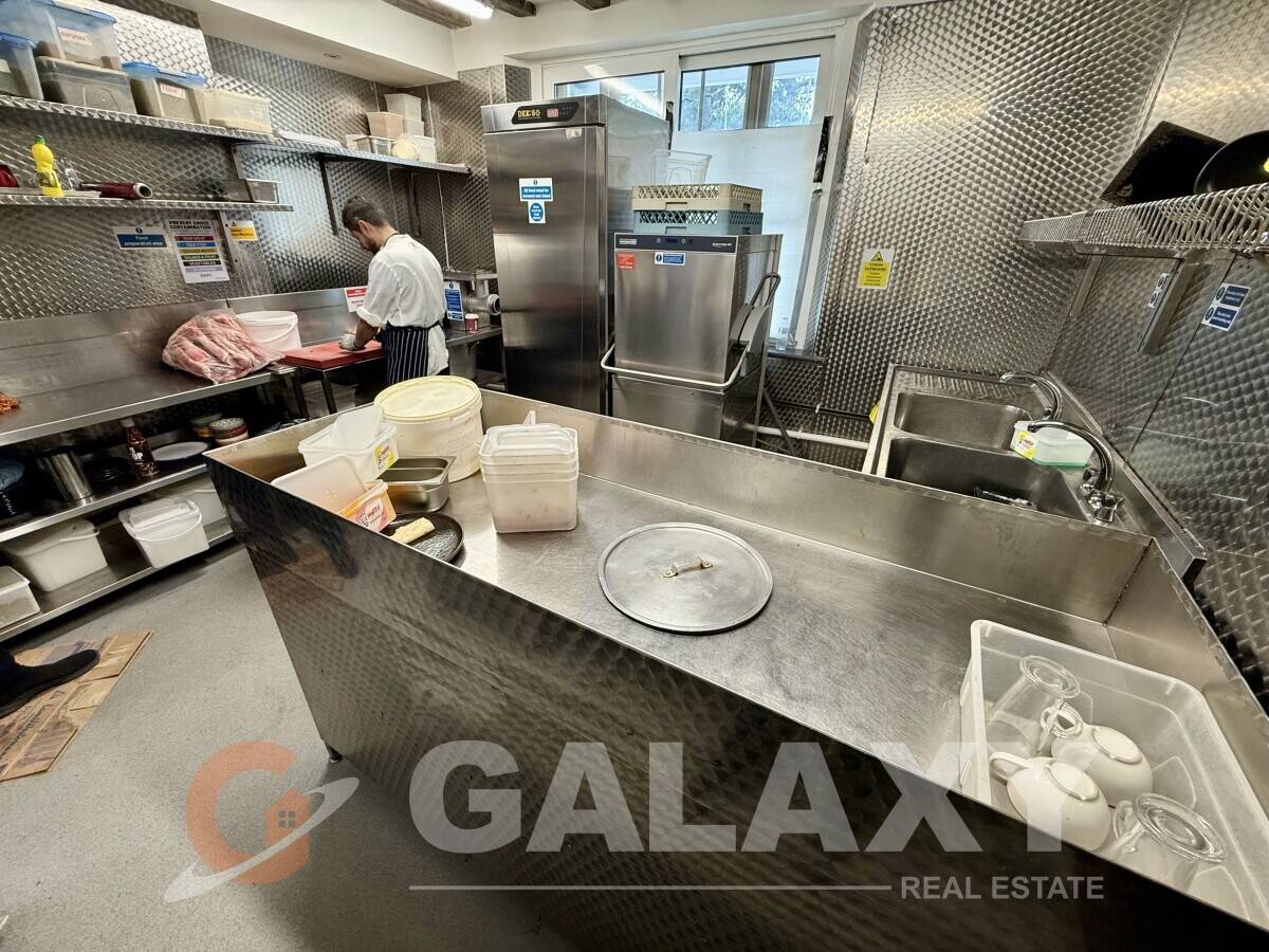 Mediterranean Restaurant, Cocktail Bar & Boutique Hotel Business for Sale in Buckinghamshire
