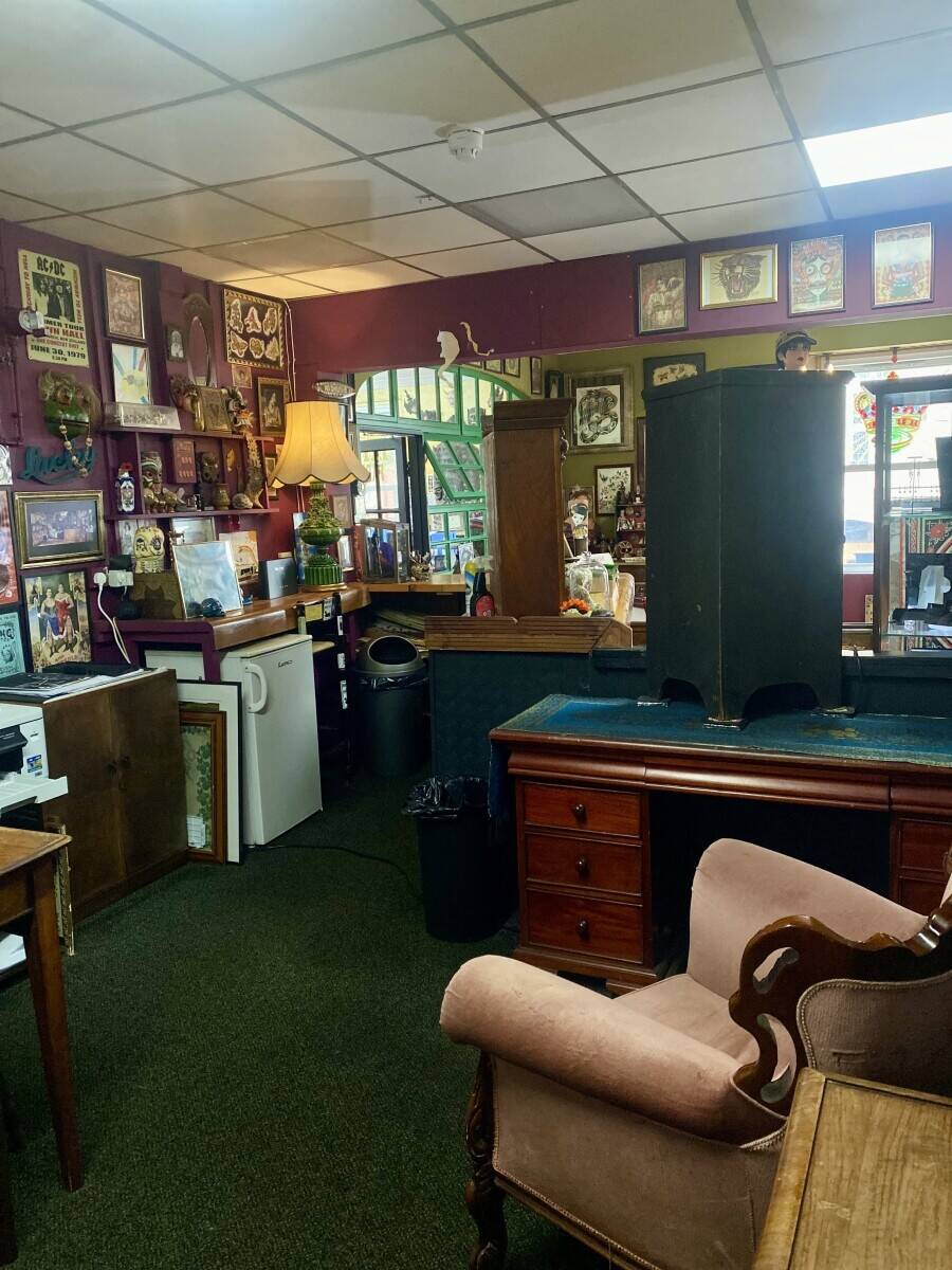 Unique Custom Tattoo Studio for sale in Devon  Photo 11