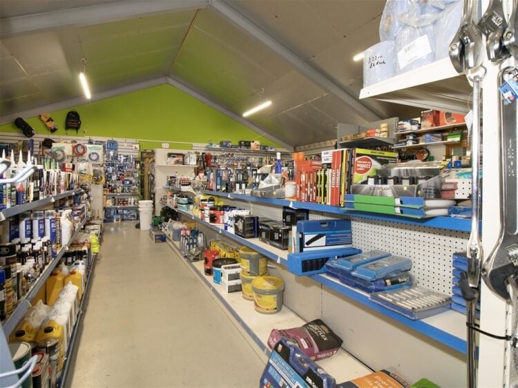 W&D Ross Hardware Store and Paint Spectrum, Thurso Photo 11