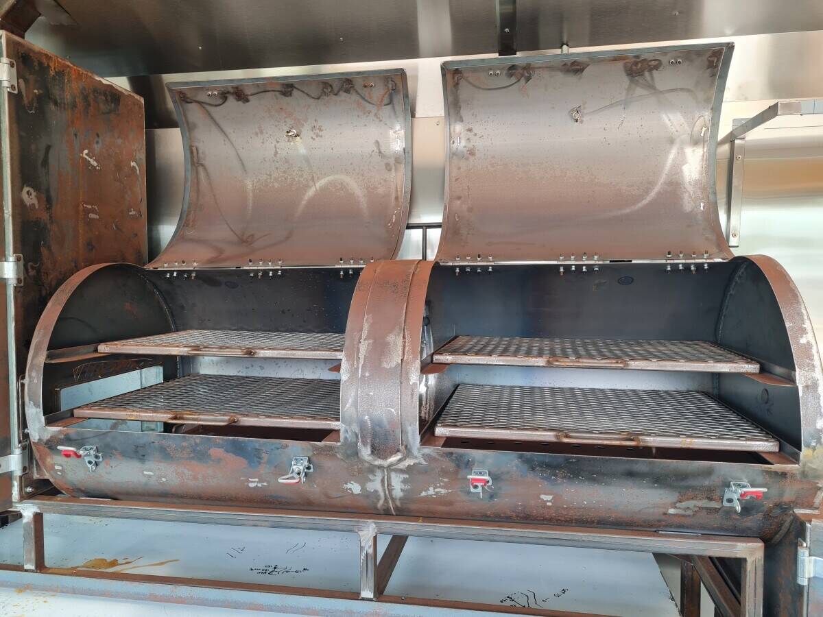 Versatile Catering Bus Conversion - Low Mileage Photo 10