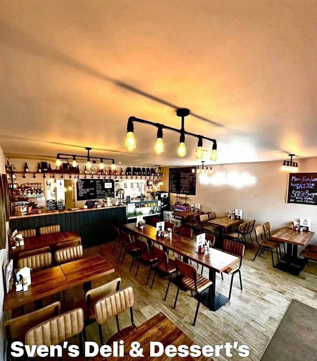 Licensed cafe Photo 11