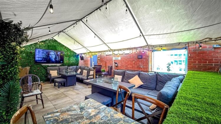 Licenced Trade, Pubs & Clubs For Sale in Doncaster Photo 11
