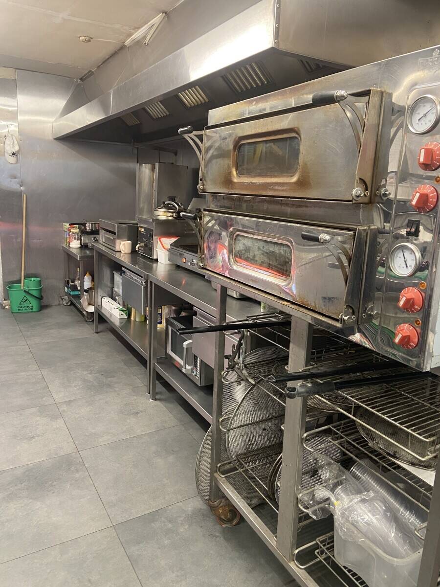 Pizza Shop for sale in Dudley West Midlands. Sheriffs pizza Photo 11