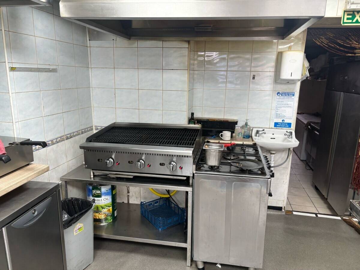Well-known, Fully Fitted Hot Foot Takeaway Business, with 3-bedroom residential accommodation