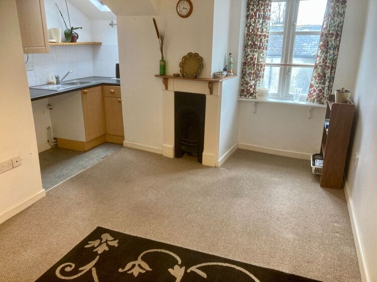 DELICATESSEN & TEA ROOM/COFFEE SHOP Photo 11