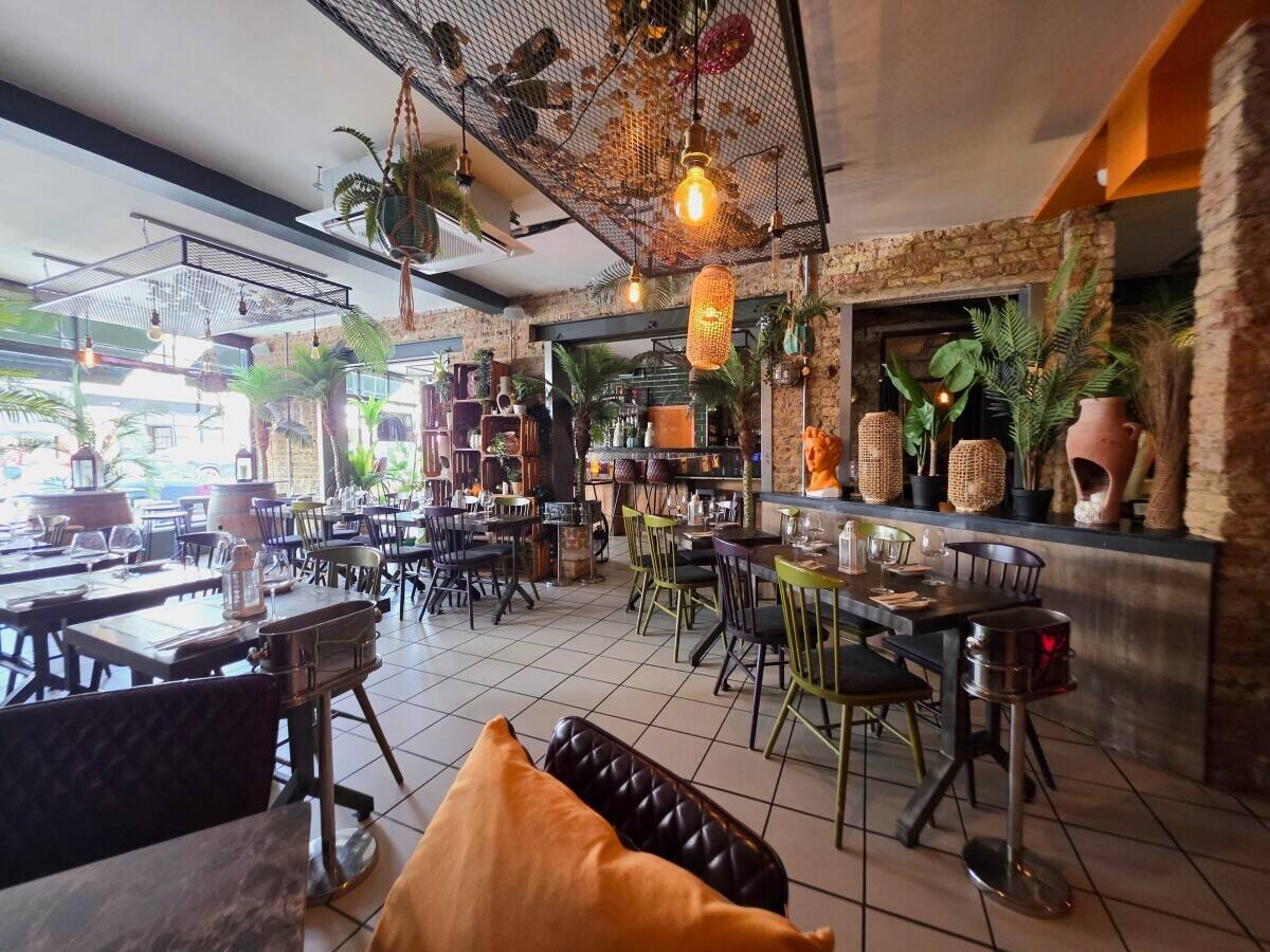 RESTAURANT & BAR - Leigh-on-Sea Photo 11