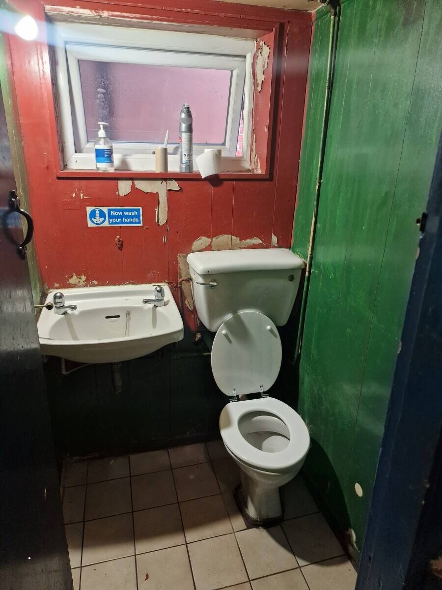 Indian and south indian takeaway shop in Woodlands DONCASTER Photo 11