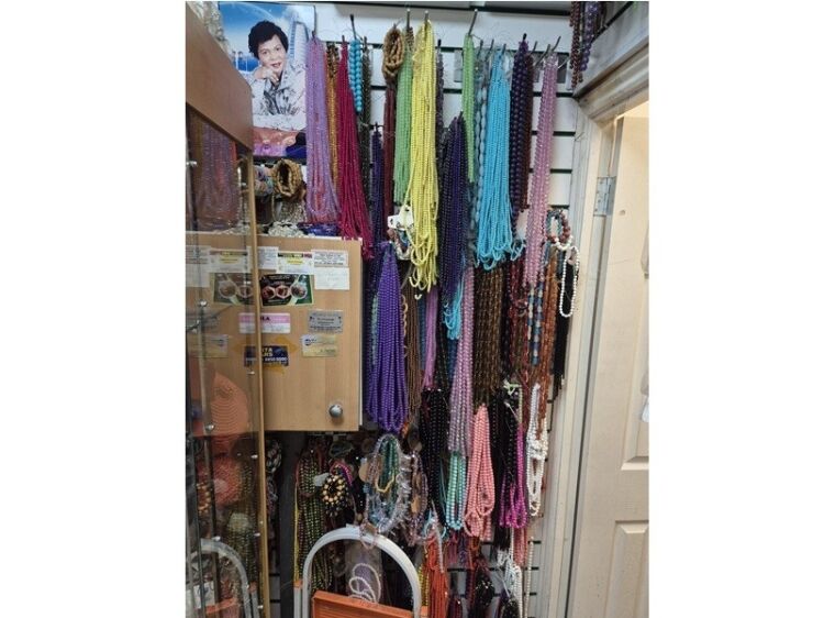 Your Golden Opportunity – Jewellery Business for Sale in London Photo 11
