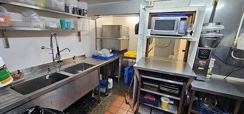 Long established & highly profitable restaurant & bar in heart of Dunoon town centre Photo 11