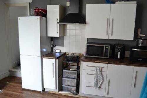 Fish and Chip Shop with On-Site Accommodation Photo 11