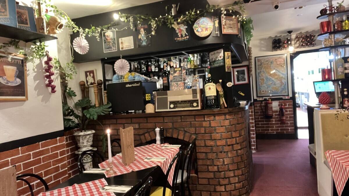 Highly Rated & Established Italian Restaurant and Takeaway for Sale in Devizes Wiltshire Photo 11
