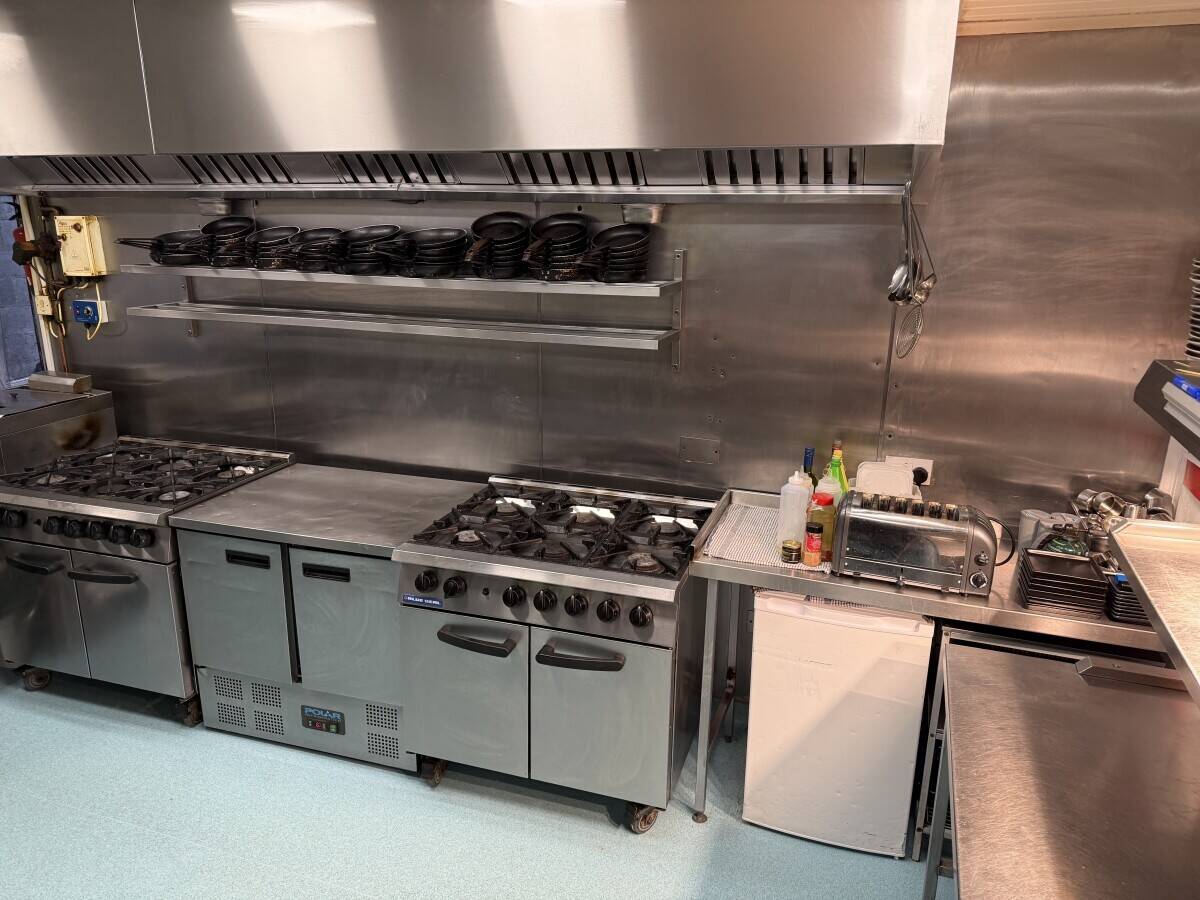 Reputable Restaurant for sale in Lancashire, freehold Photo 11