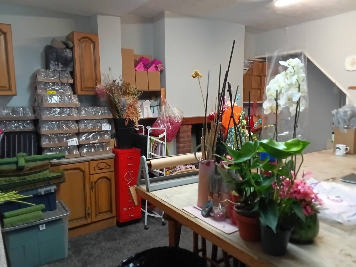 Freehold Well Established Florist Flowers Gifts Business Accommodation Coppull Chorley Lancashire