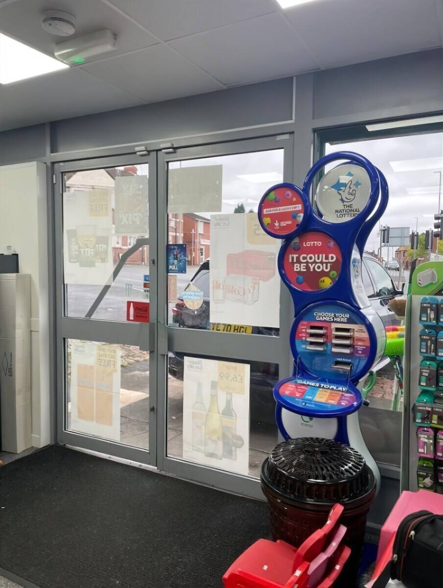 Thriving Convenience Store & Off Licence in Prime High-Traffic Location Photo 11