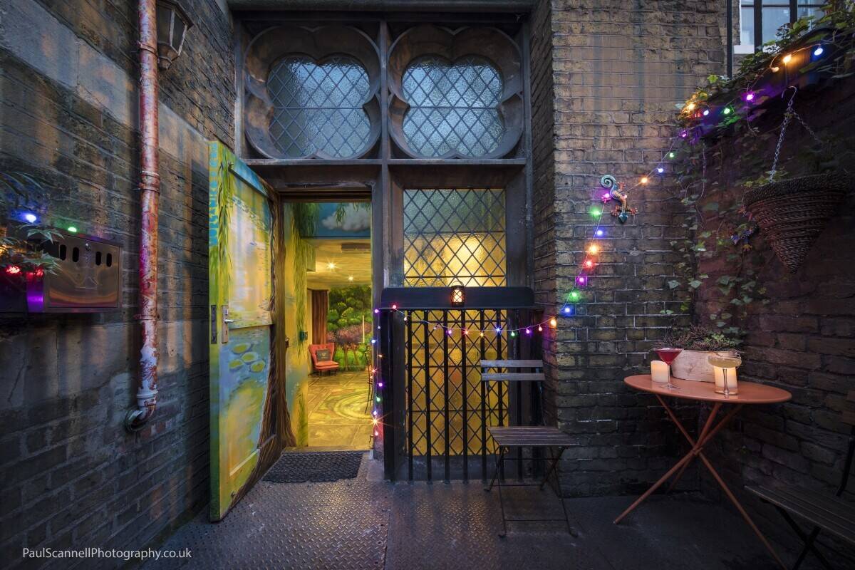 TOWER HILL, LONDON - UNIQUE MEMBERS CLUB/BAR/EVENTS SPACE